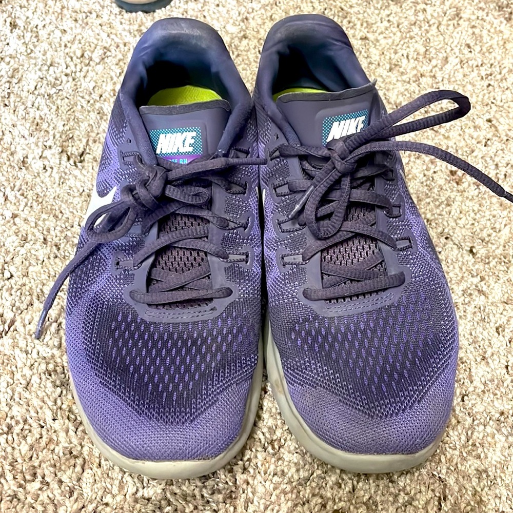 Nike Free RN Sneakers